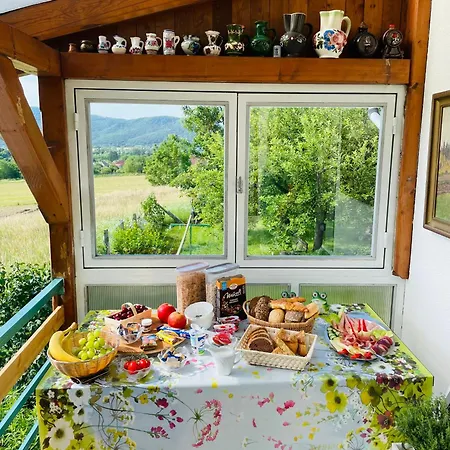 Stupa-rezi-tatika-haz