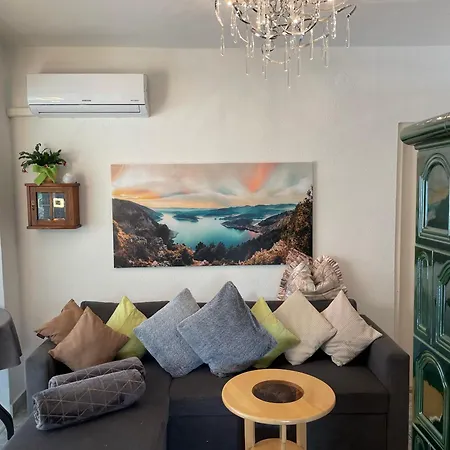 Stupa-rezi-tatika-haz Lägenhet Zalaszanto