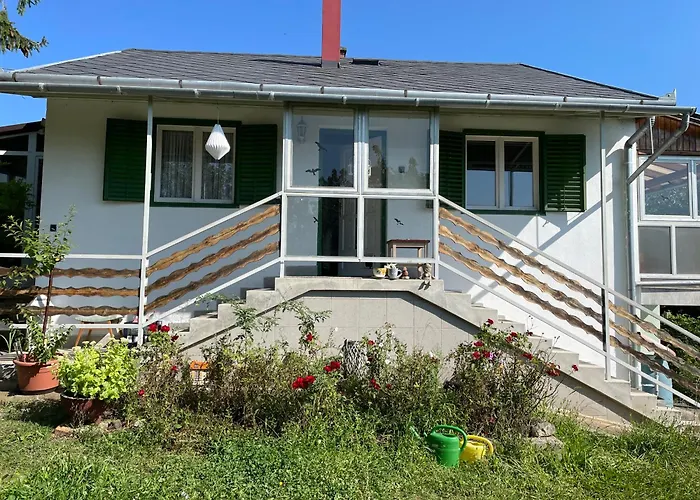 Stupa-rezi-tatika-haz アパート *