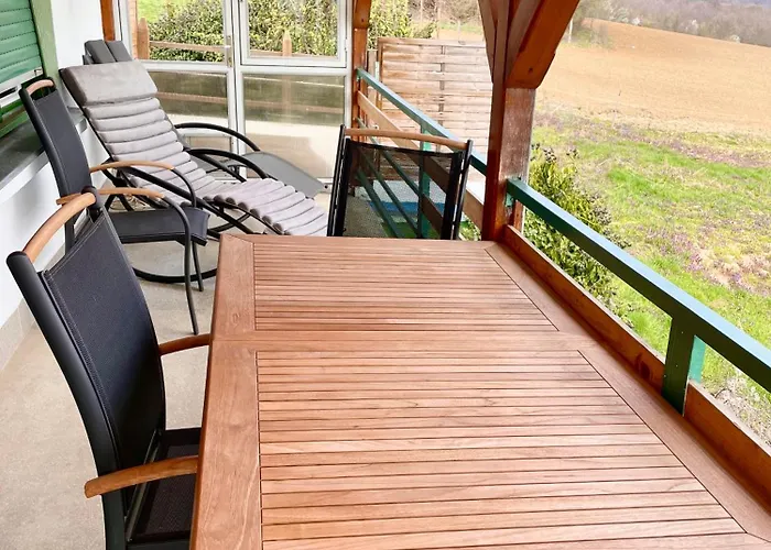 Stupa-rezi-tatika-haz *